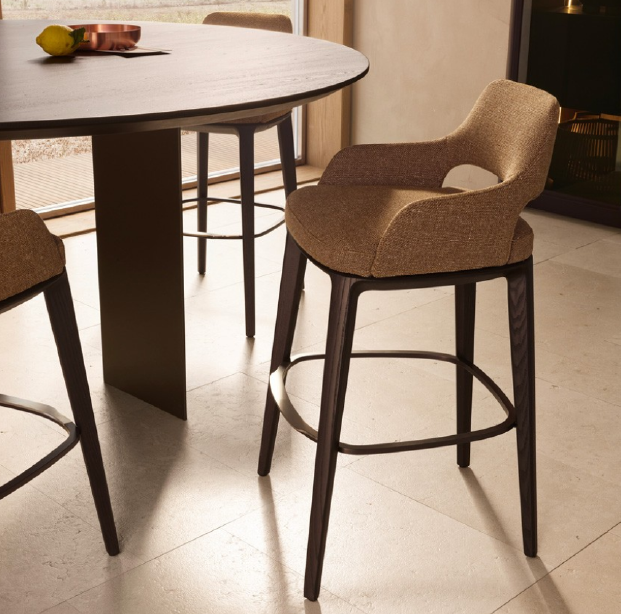 MONTRIX Bar Chair